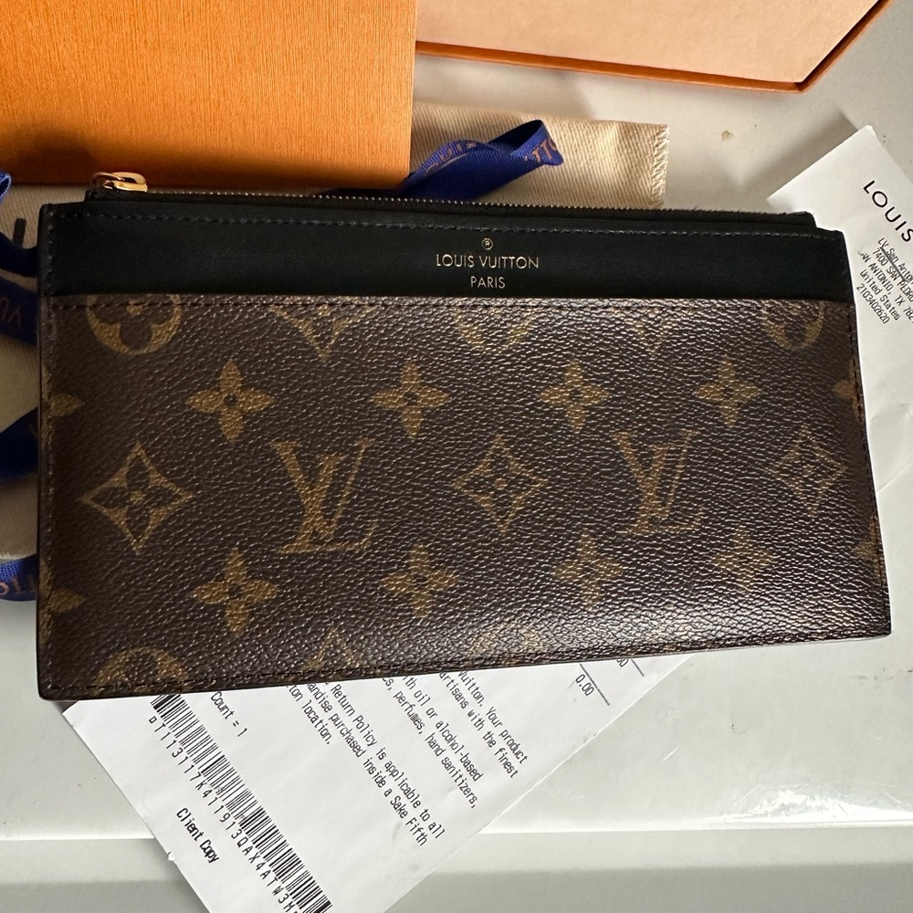 ‼️ SOLD‼️Louis Vuitton Slim Purse